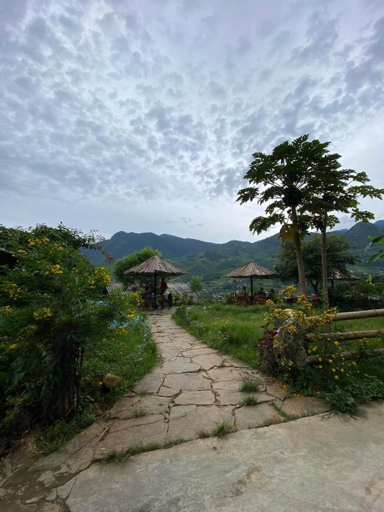 Hmong Sister House And Trekking Lägenhet Sapa Exteriör bild